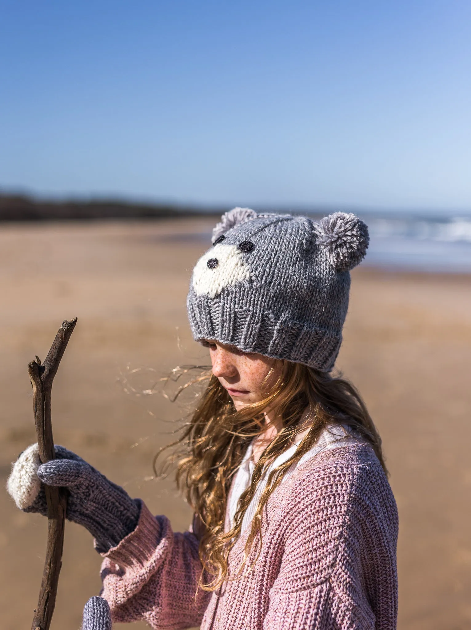 Acorn Bear Face Beanie - Grey