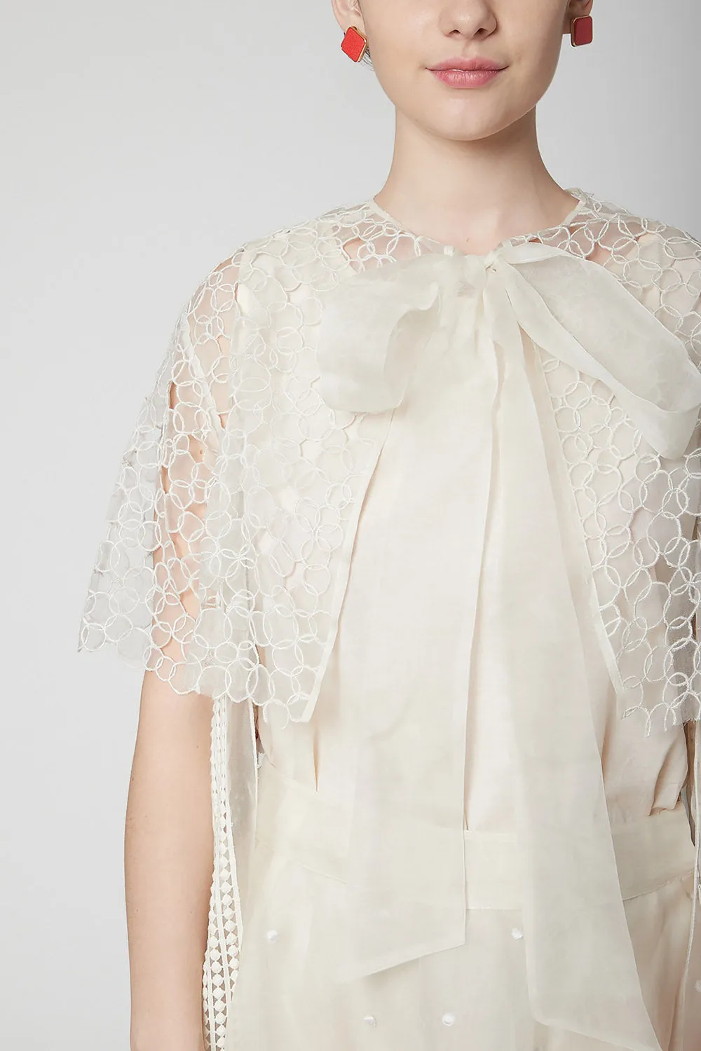 Embroidered White Cape With Skirt