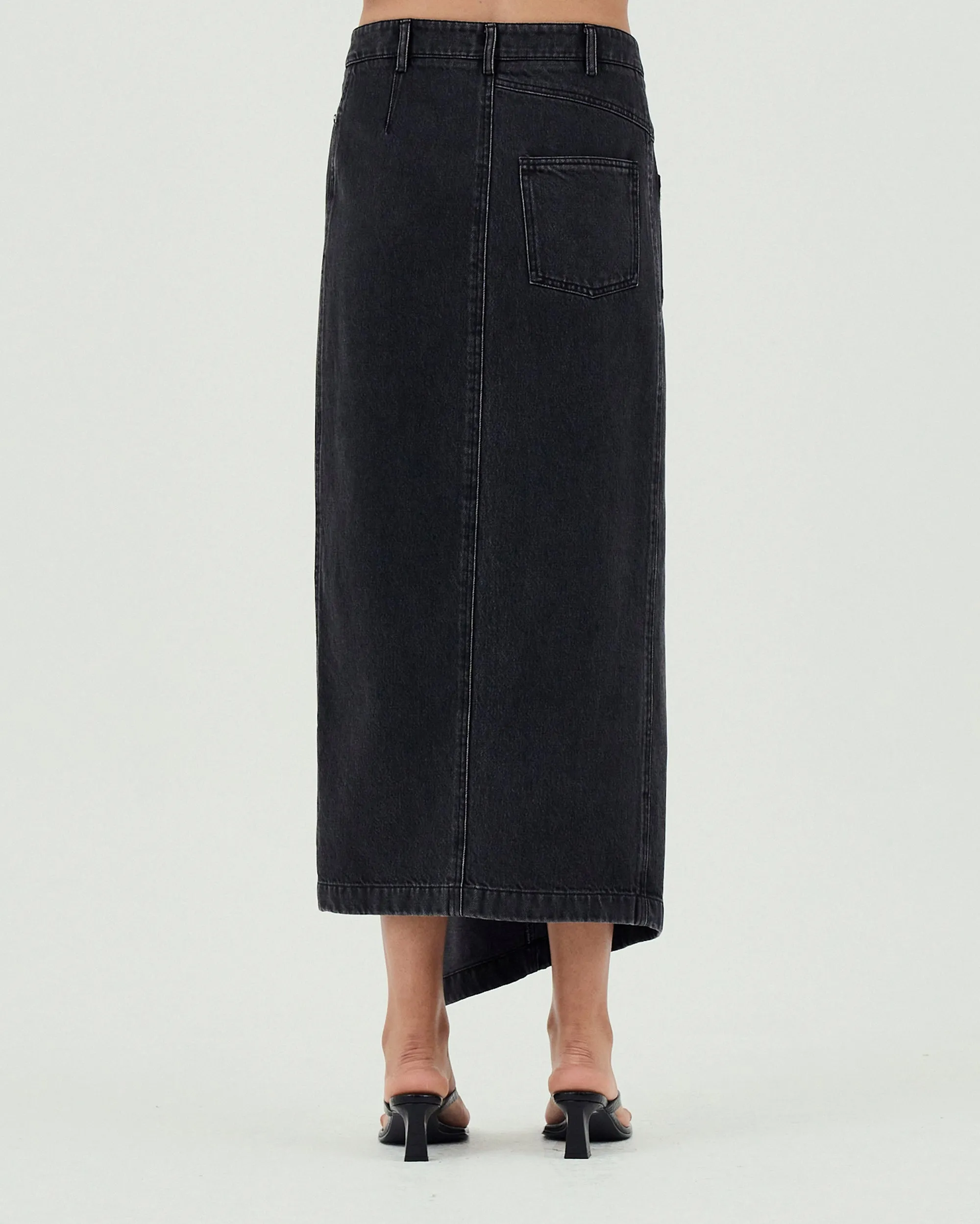 GOEN.J  Asymmetric draped down washed midi denim skirt - Black