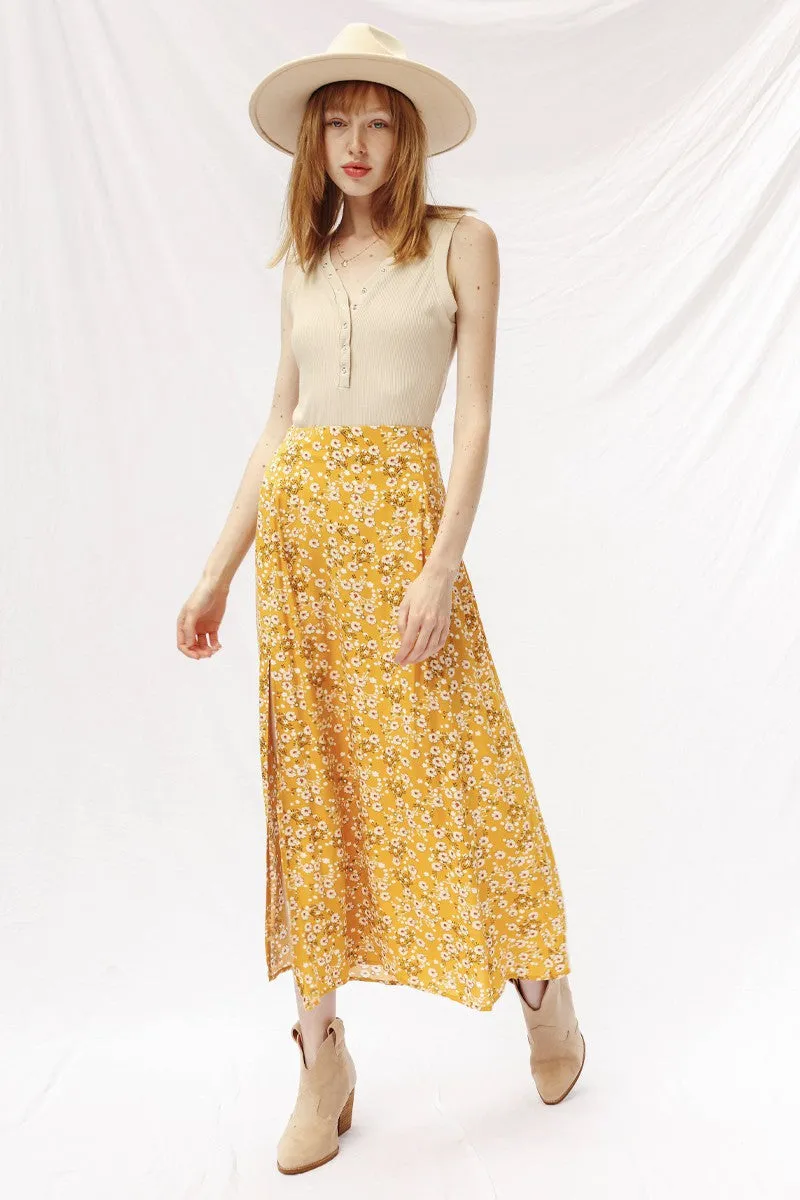 Maxi skirt with slit detail