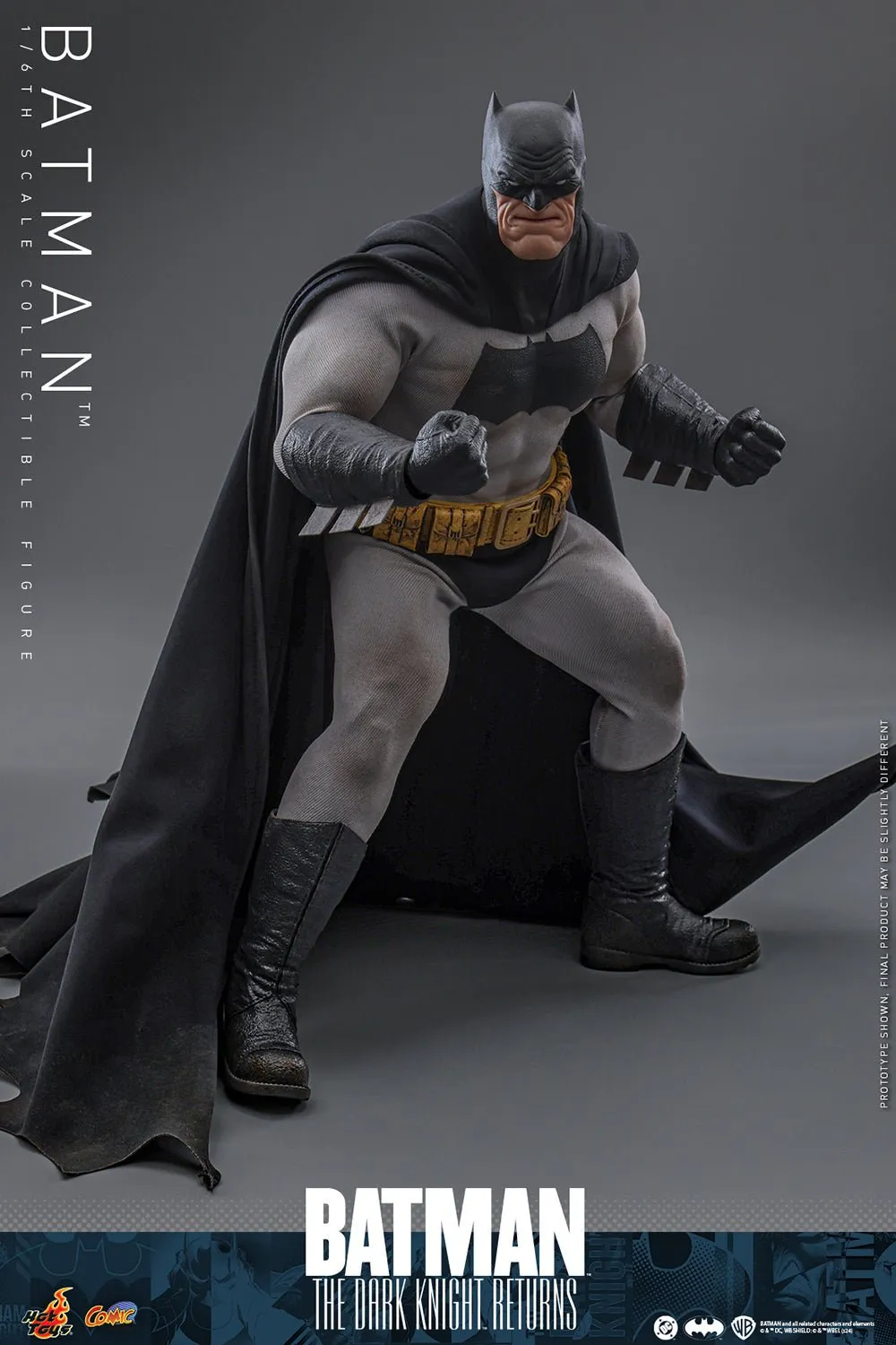 PRE-ORDER: Hot Toys DC Comics The Dark Knight Returns Batman Sixth Scale Figure