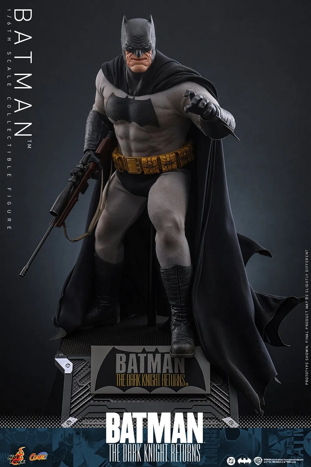 PRE-ORDER: Hot Toys DC Comics The Dark Knight Returns Batman Sixth Scale Figure