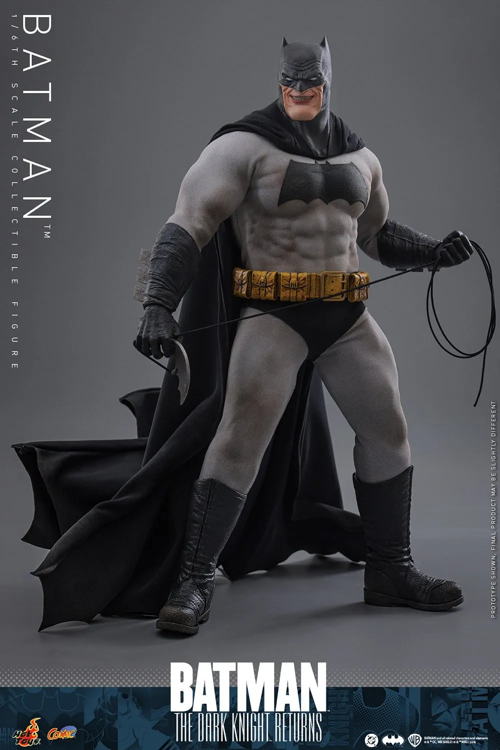 PRE-ORDER: Hot Toys DC Comics The Dark Knight Returns Batman Sixth Scale Figure