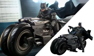 PRE-ORDER: Hot Toys The Flash: Batman and Batcycle Sixth Scale Figure Set