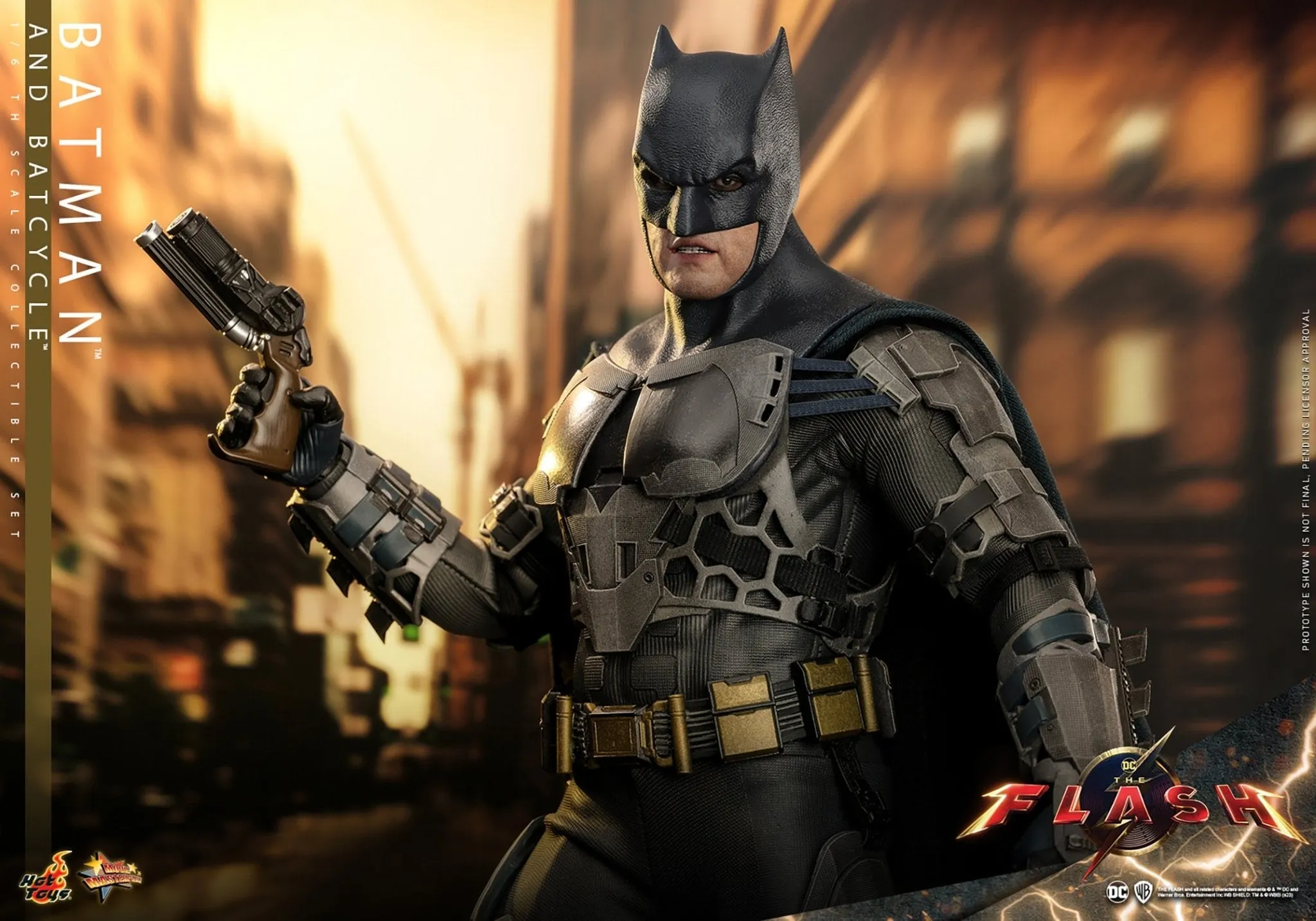 PRE-ORDER: Hot Toys The Flash: Batman and Batcycle Sixth Scale Figure Set