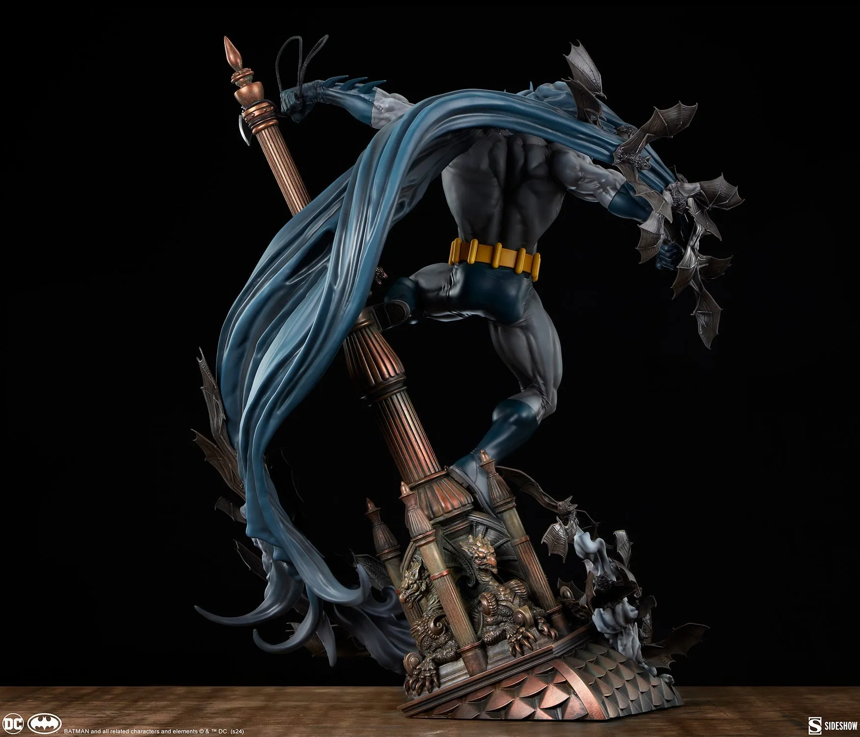 PRE-ORDER: Sideshow Collectibles DC Comics Batman Premium Format Figure