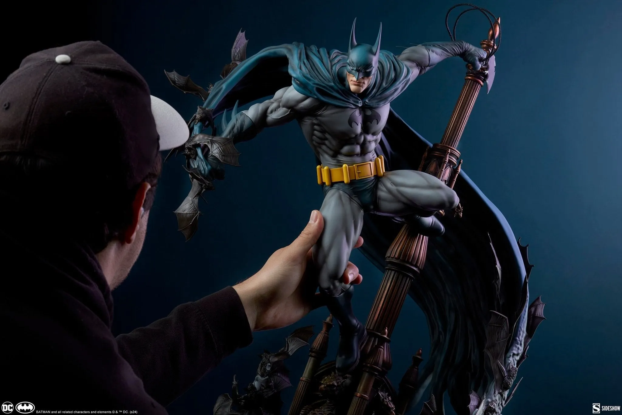 PRE-ORDER: Sideshow Collectibles DC Comics Batman Premium Format Figure