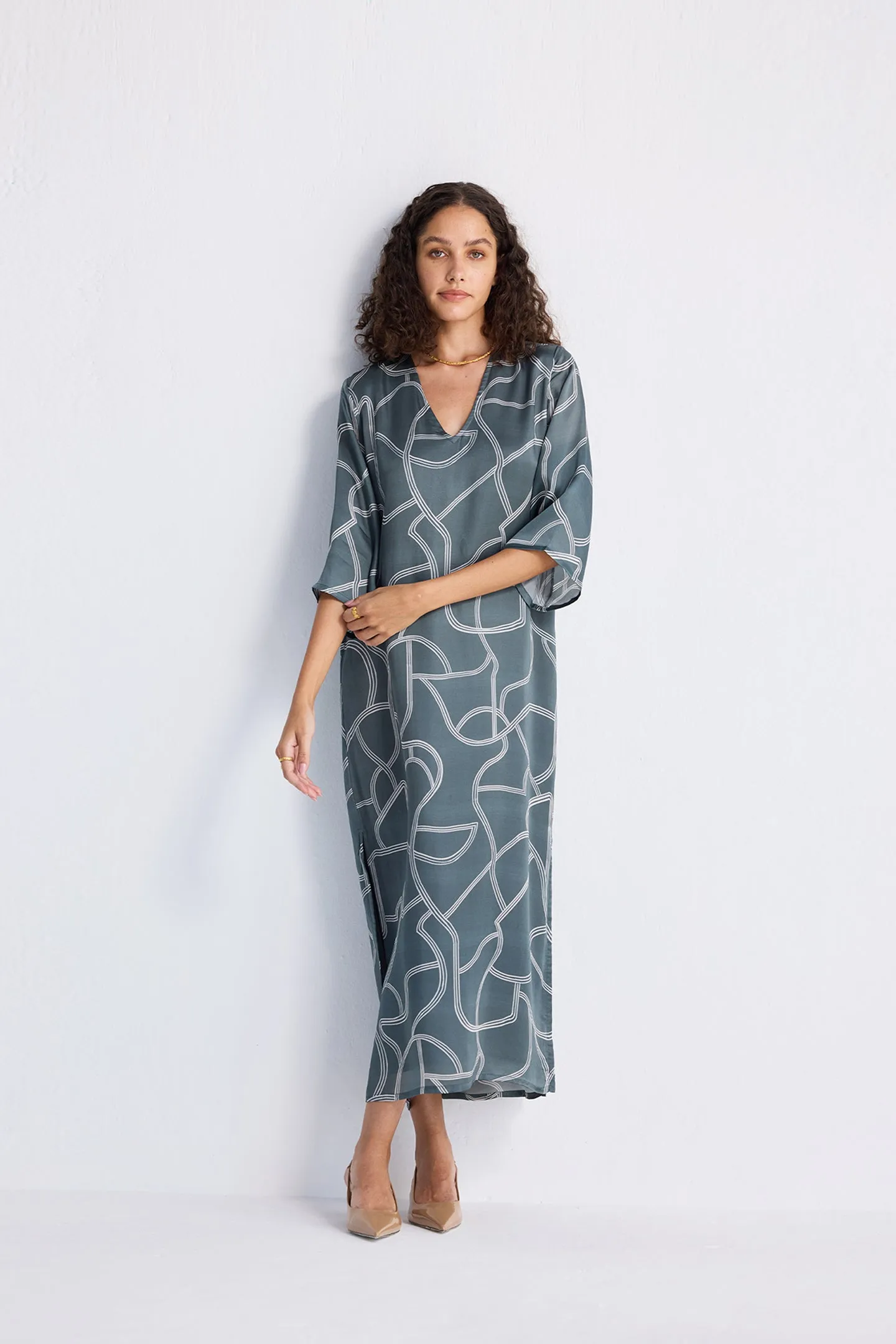 Reistor Maxi Dress with Side Slits in Abstract Stripes | NEW COLLECTION