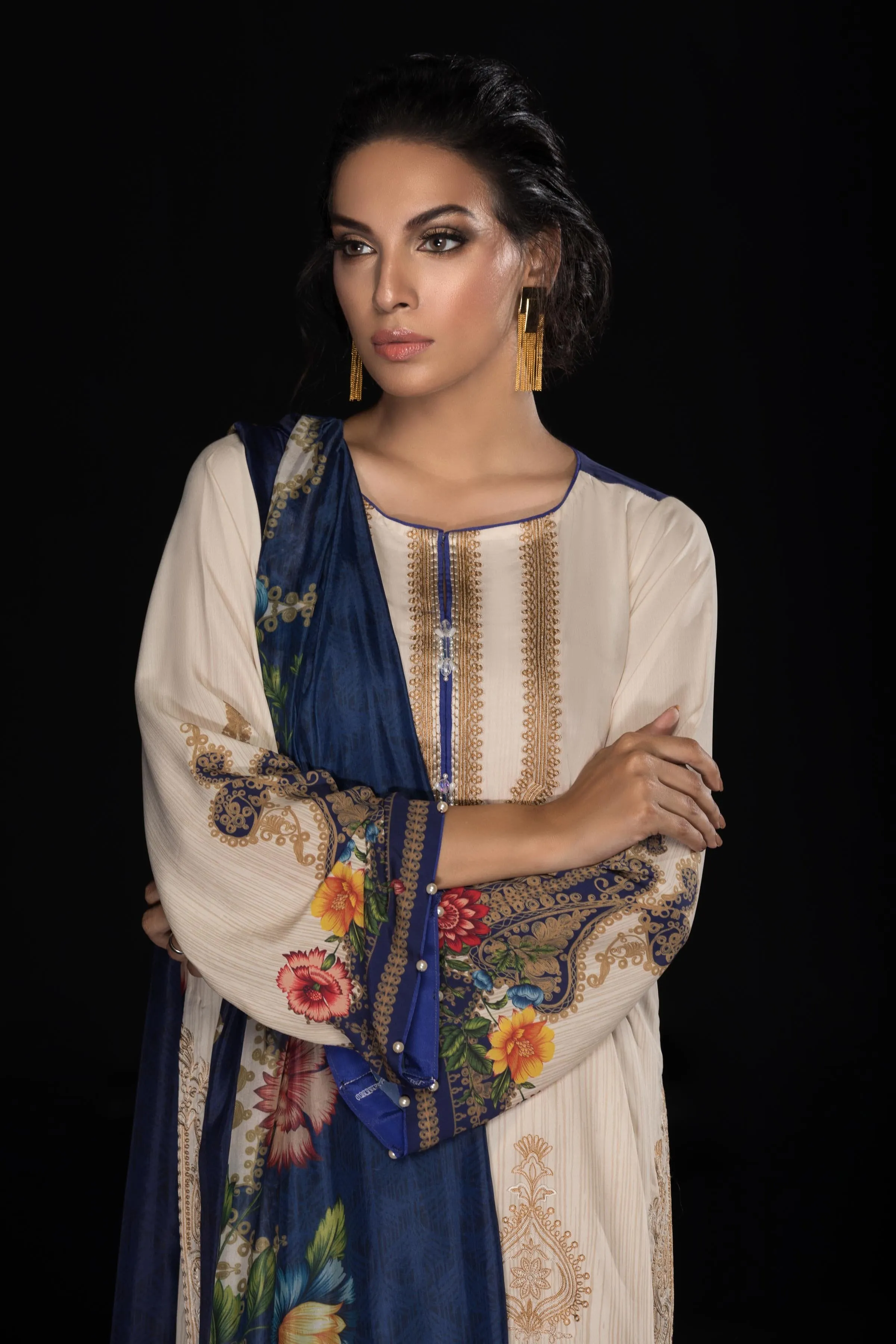 Sapphire Festive 3 Piece Collection 2019 – Gold Shadow