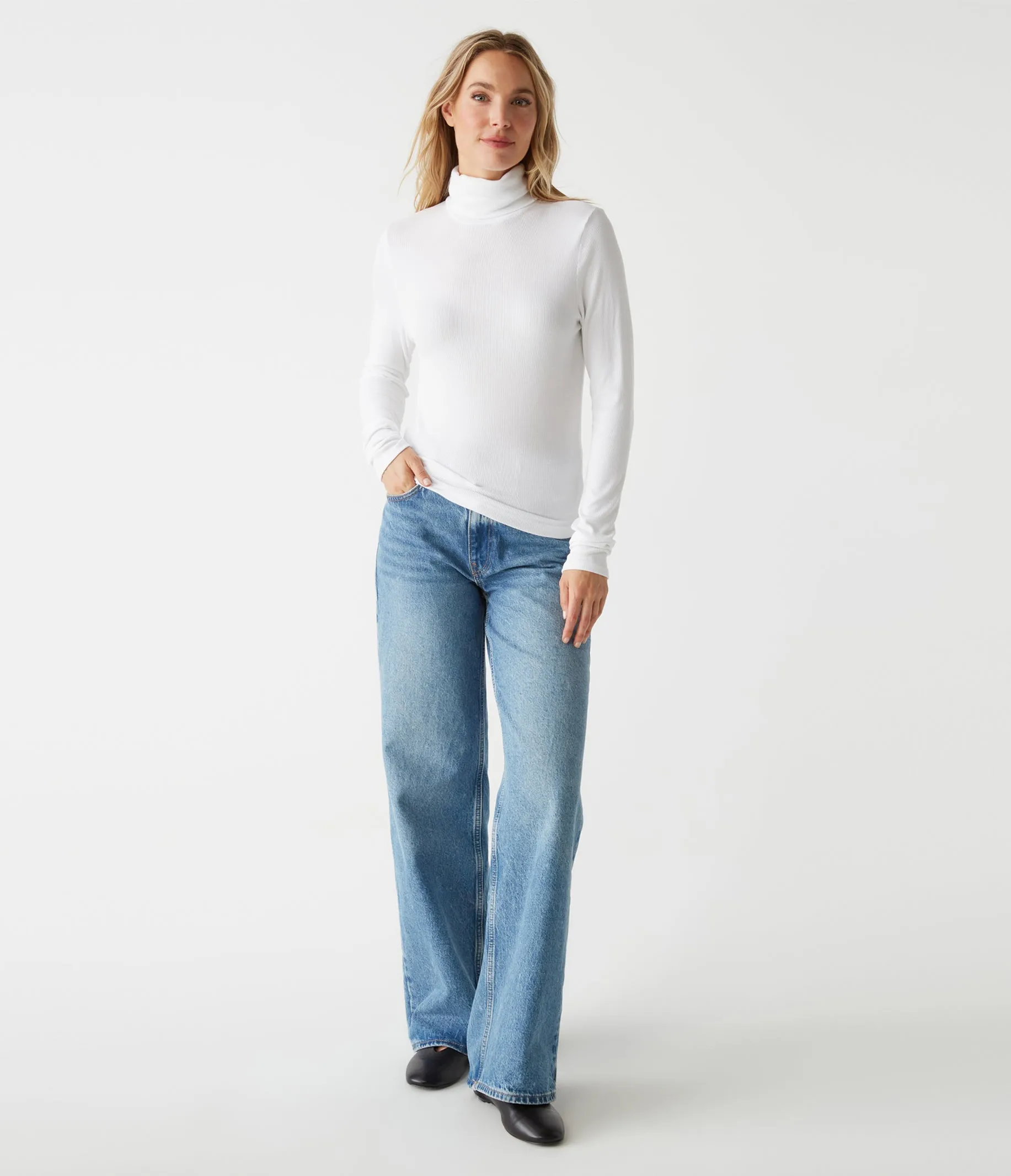 Tara Crop Turtleneck